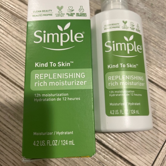 Simple- Replenishing Rich Moisturizer - Picture 1 of 4